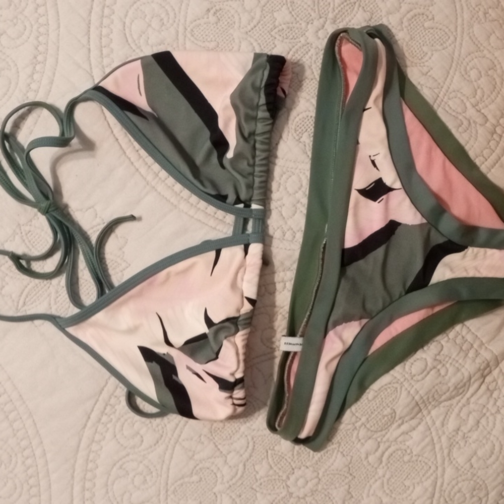 Women's bathing suit